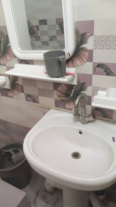 FURNISHED ROOM FOR RENT