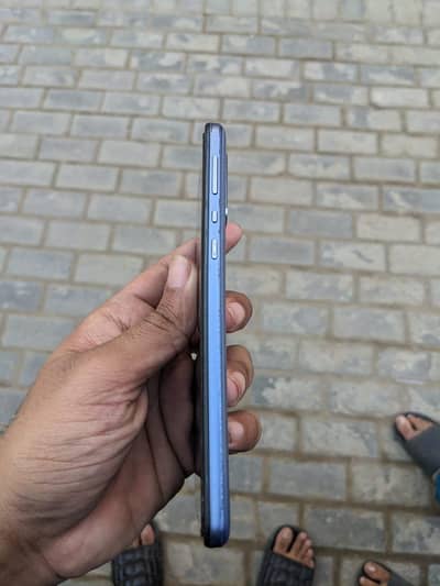 Sharp Aqous zero 5g basic