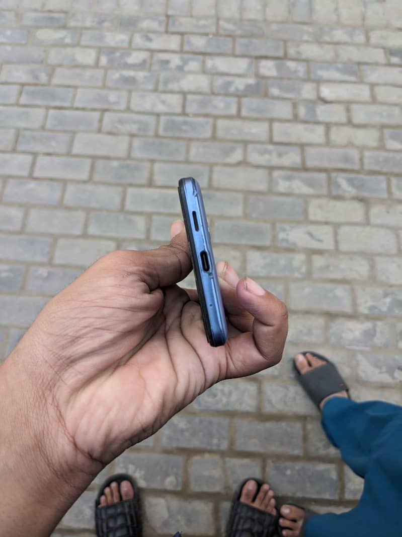 Sharp Aqous zero 5g basic 3