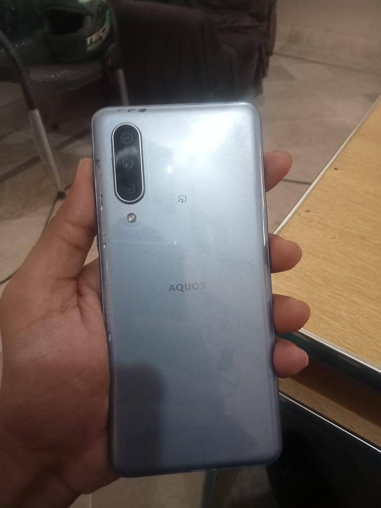 Sharp Aqous zero 5g basic 7