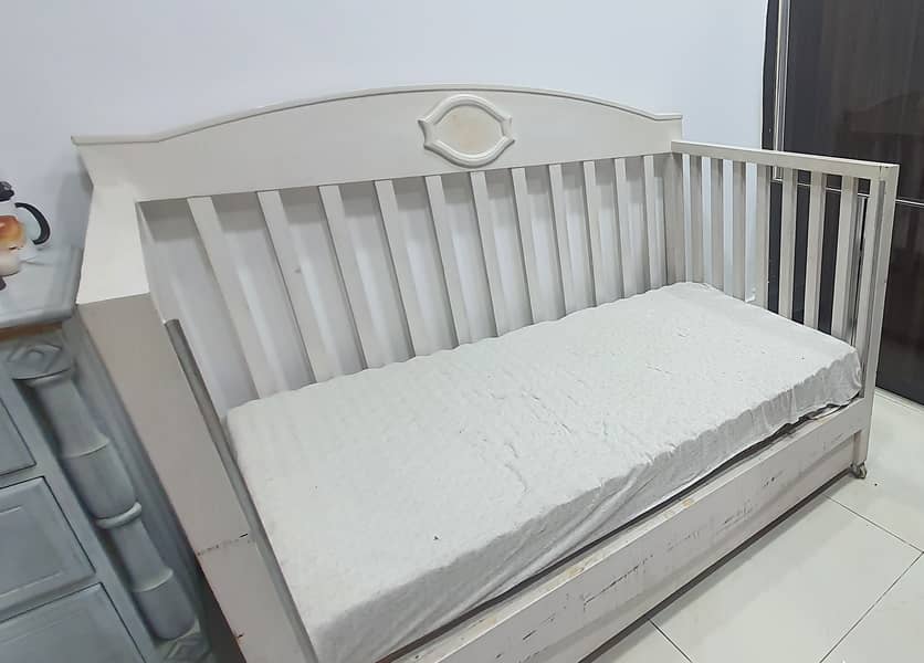 Big size solid wood cot 3