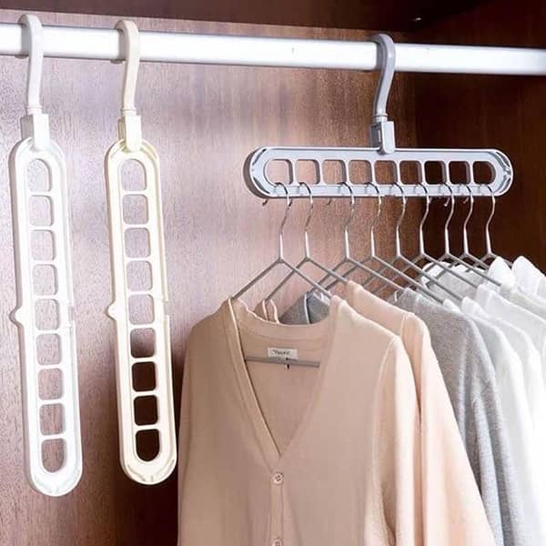 Pluto Super Magic Changeable Clothes Hanger Plastic Space-Saving Closet Organizer