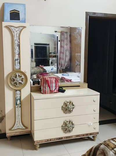 Urgent Sale King Size Bedroom Set – Bed + Wardrobe + Dressing Table
