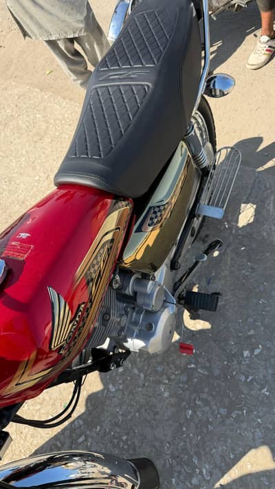 Honda 125 self gold edition