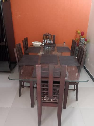 Dining table for sale