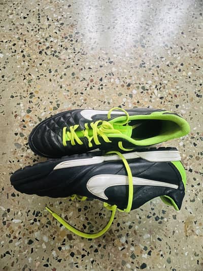 Football uk 10 gripper orginal shoes
