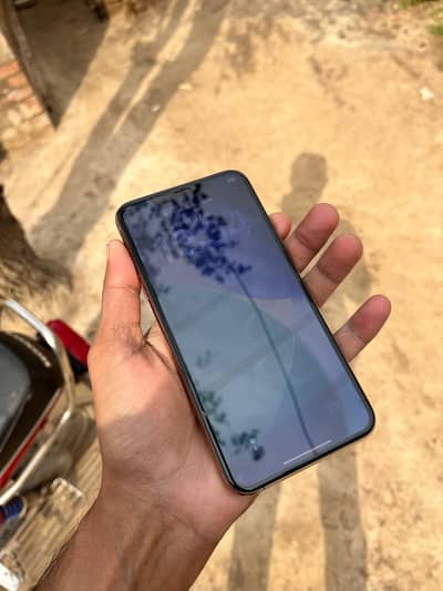 iPhone 11 pro max 256gb fu exchange possible