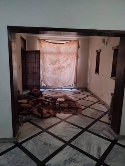 5 marla separate first floor house for rent in Ghauri town