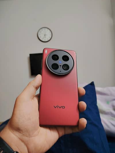 Vivo X200 Ultra 16/512  Red/Maroon