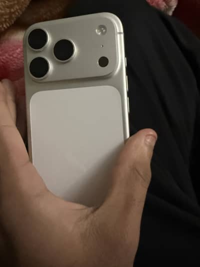 17 pro apple  256 gb