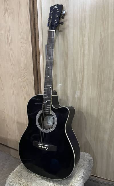 Guitar acoustic large size low budget 