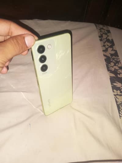Vivo y100 condition 10/10
