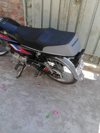 United 2016 model documents clear hai first owner ke naam hai