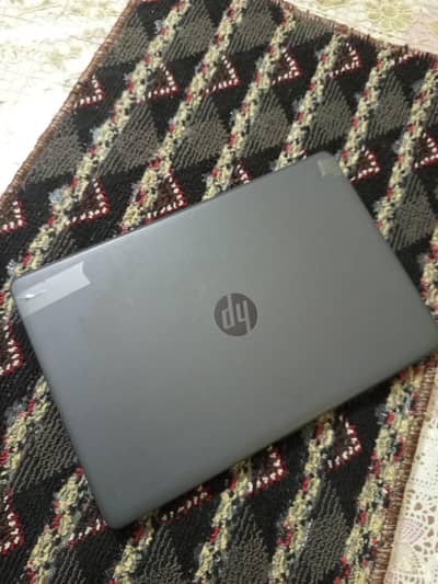 HP laptop core i57200U 8gb ram 256 gb ssd