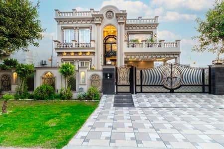 Classic Design Brand New Bungalow For Sale At Top Location Very Close To Raya And 700 Meter For Dolmen Mall