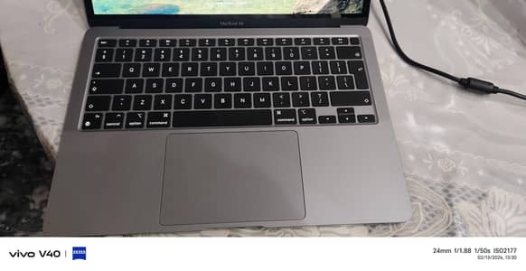 Macbook  Air 2020 model number A2337