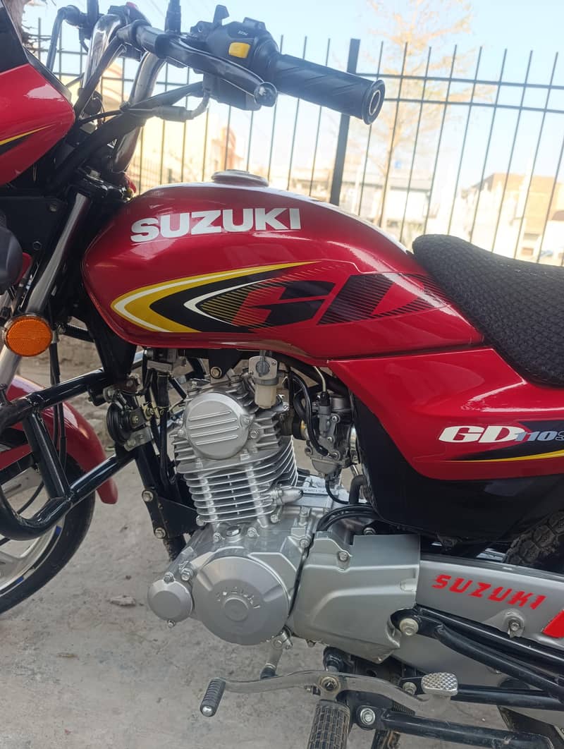 بالکل نیو ڈبہ پیک گاڑی ہے 1