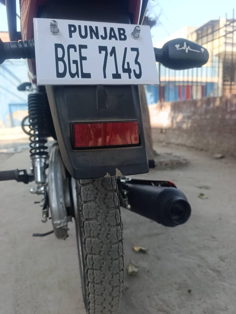 بالکل نیو ڈبہ پیک گاڑی ہے 4