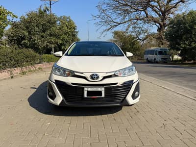 Toyota Yaris 1.5 Ativ X CVT