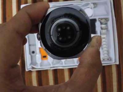 watch bohat achi hai 15 din used hai