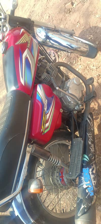 red color Honda 125 2022 model