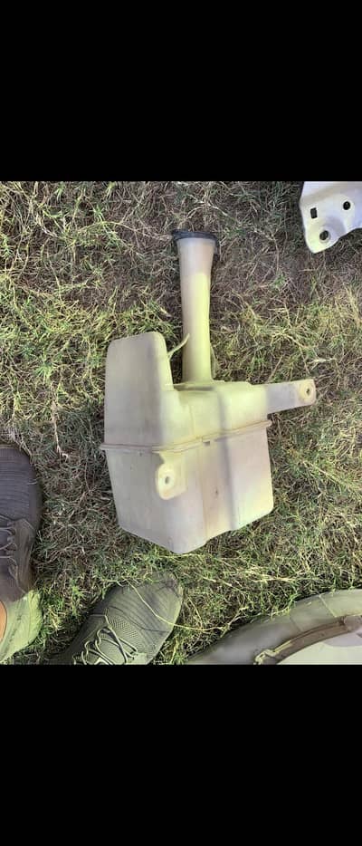 Windshield Washer Tank for TOYOTA COROLLA