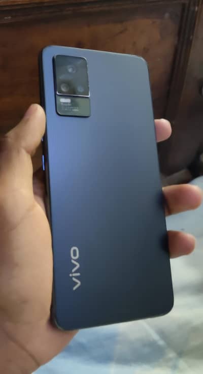 vivo V21e