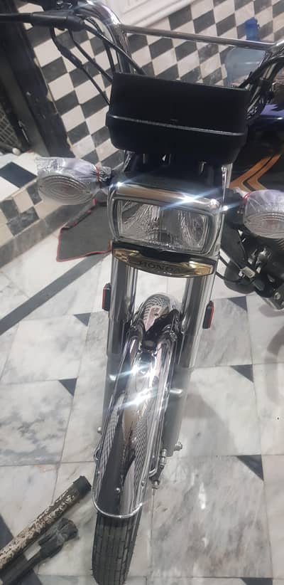 Honda CG 125 | Model 2025 | Black Golden Edition | Call 0345 - 4056894