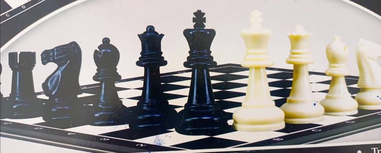 Chess board game plastic chess board pieces