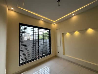 5 Marla Brand New House Near To School Available For Sale