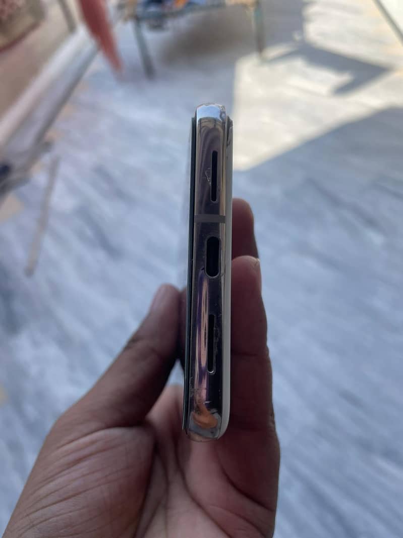 google pixel 8 pro 2