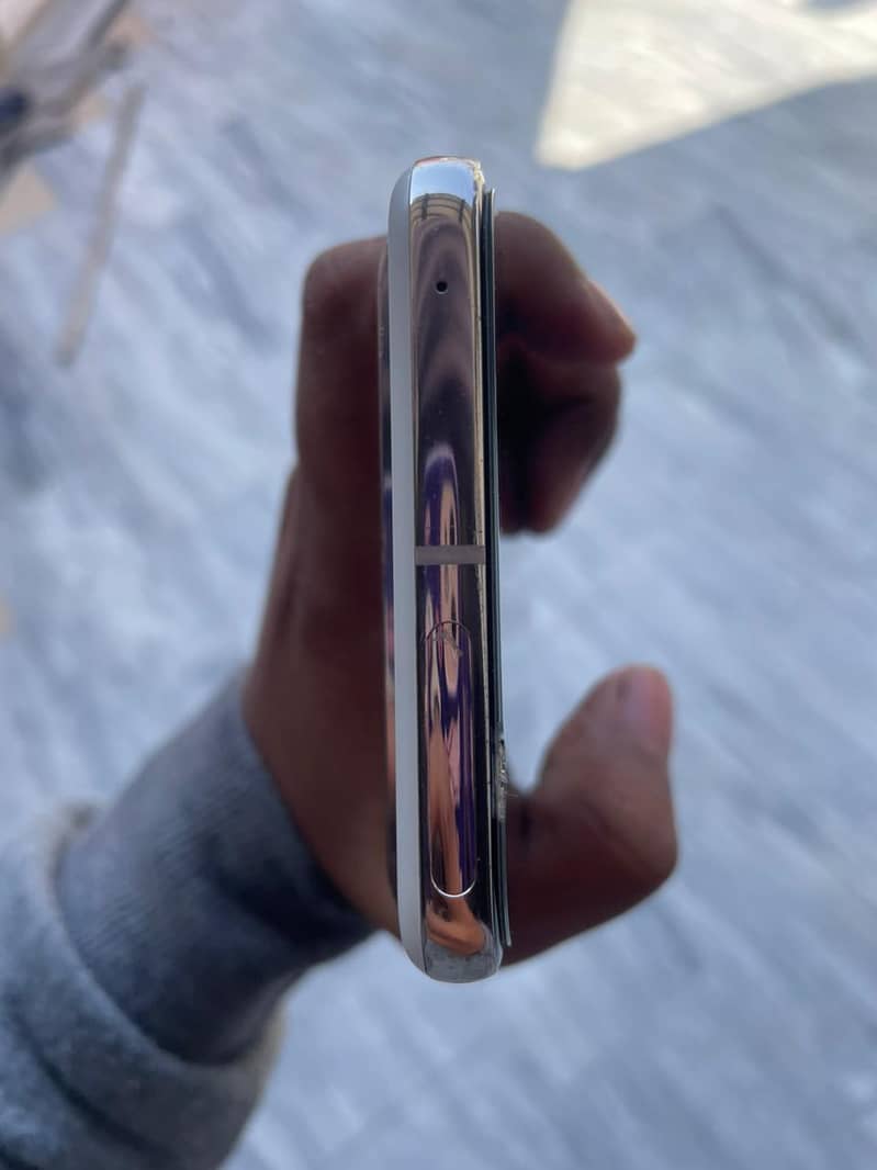 google pixel 8 pro 4