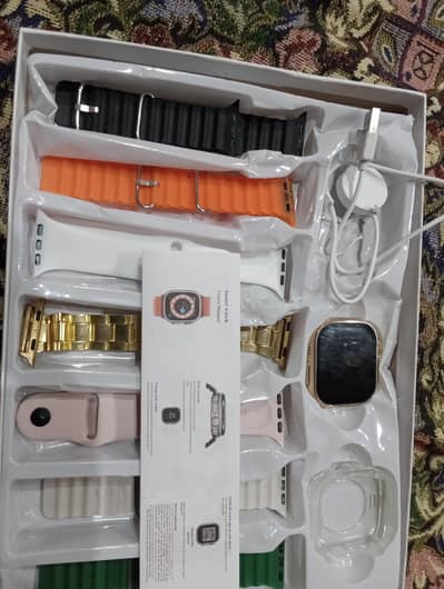 i20 Ultra 2 Max Smart Watch – Full Suit with 7 Straps | Like New