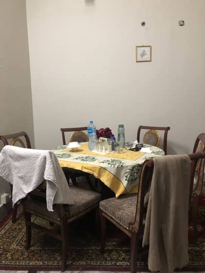 Dining table with 6 chairs