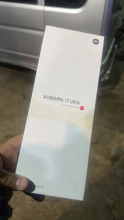 Xiaomi 17 ultra green just box open 17/512 non pta 10/10