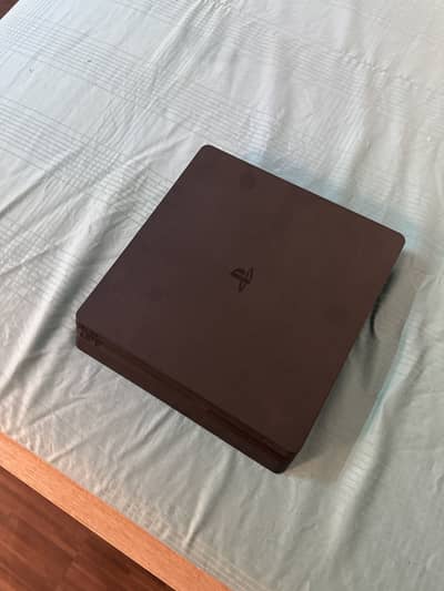 Ps4 slim 256GB SSD
