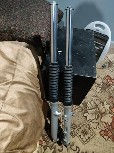 suzuki gs 150se orignal front shocks good condition