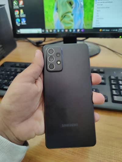 samsung A72 offical pta approved 10/9.5 128 gb with box