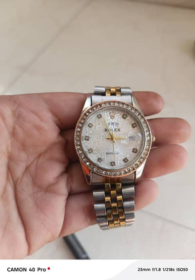 tottly new Rolex in full discount with no box