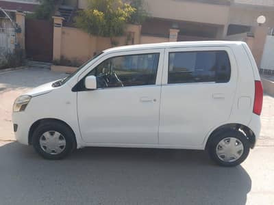 I am selling Suzuki wagoner  2017