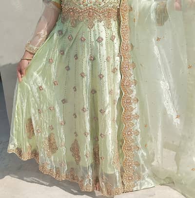 Light Green Fancy Maxi – Sirf 2 hours Use Hui