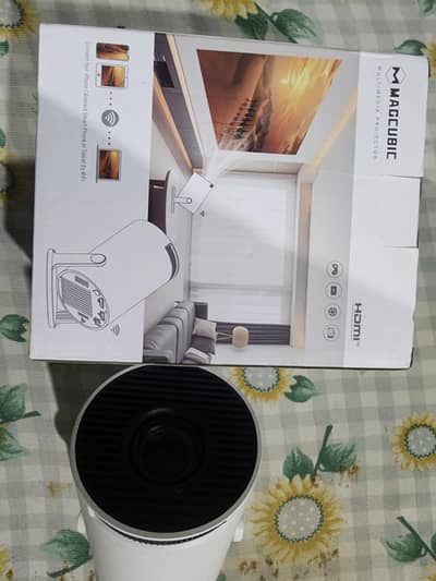 MegCubic HY300Pro Projector
