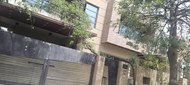 10 Marla Upper Portion For Rent