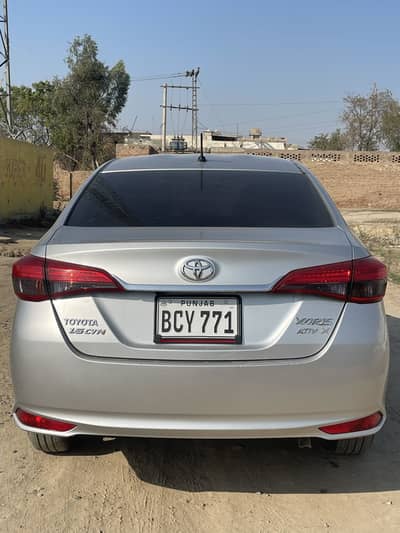 Toyota yaris 1500 cc full option very good bumper to bumper genuine