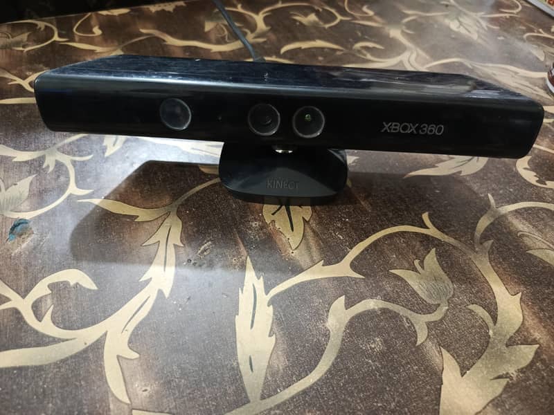 Xbox 360 Kinect 0