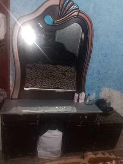 showcase and dressing table