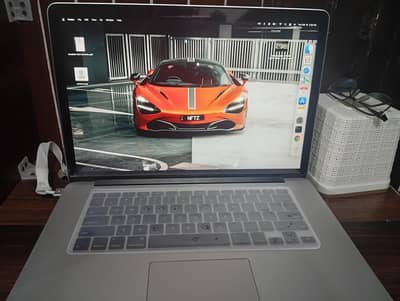 MacBook pro 2015 15 inch corei7 16gb 512ssd
