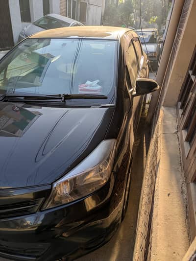 Toyota Vitz 2015