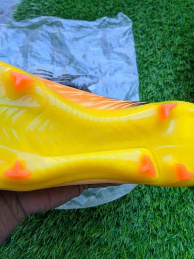 Football shoes imported