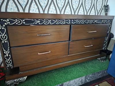 bed set for sale in  10/10 condition